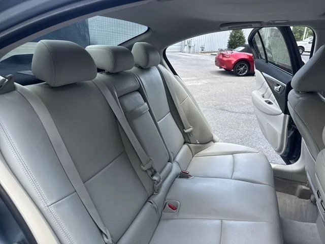 Used 2018 Blue INFINITI 3.0t LUXE image 11