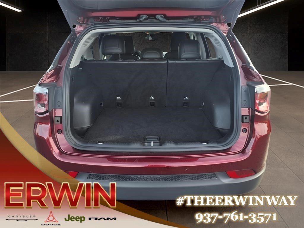 Certified Used 2022 Velvet Red Pearl Coat Jeep Trailhawk image 10