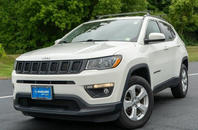 Used 2019 White Clearcoat Jeep Latitude image 1