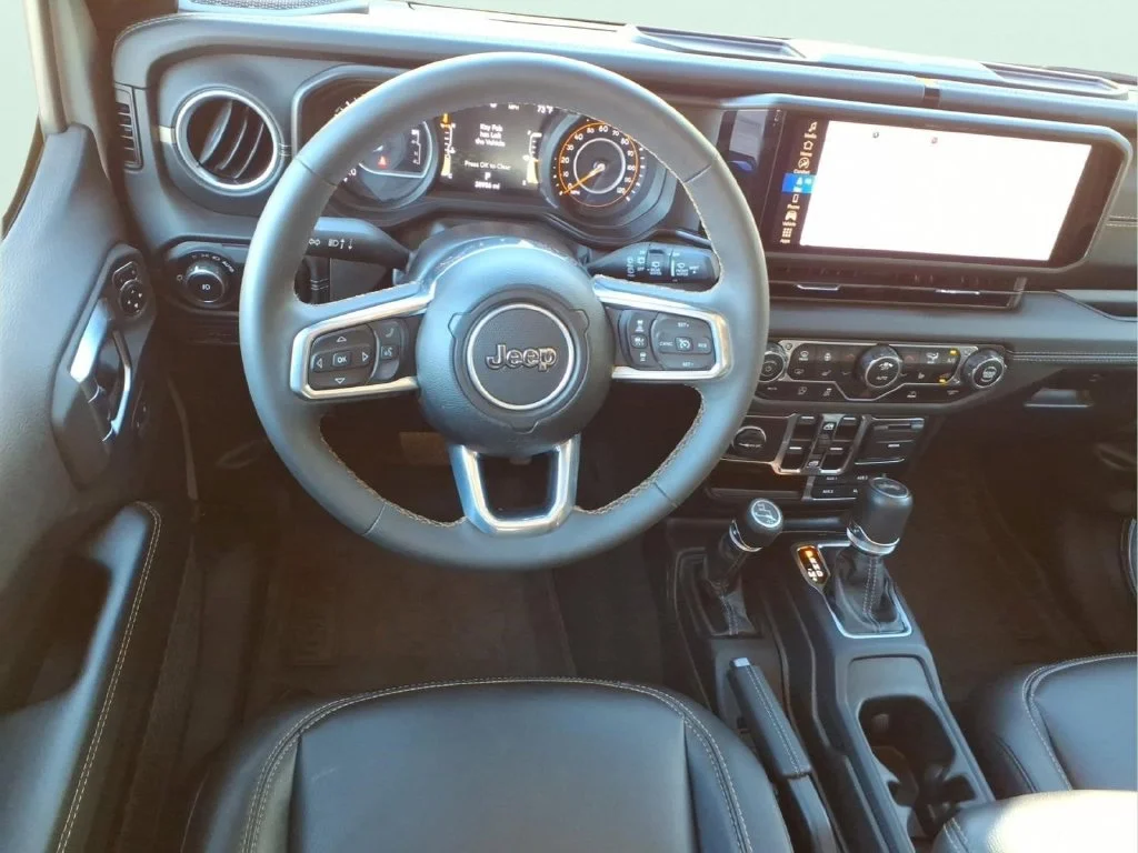 Used 2024 Silver Jeep Sahara image 17