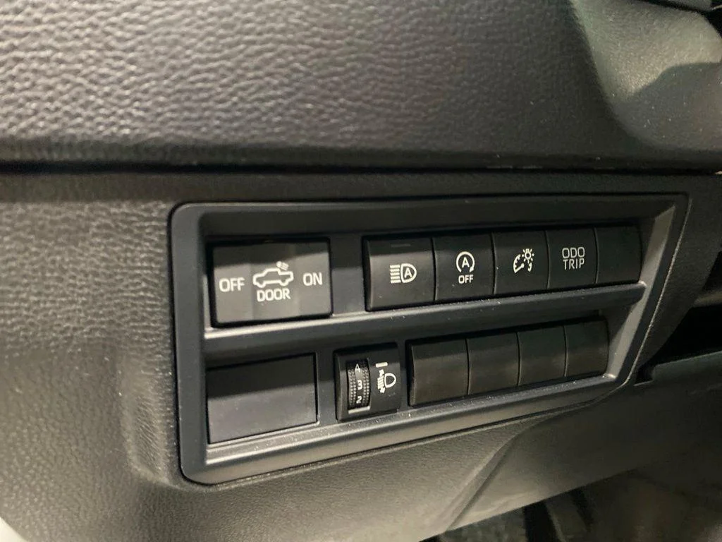 Used 2025 Ice Toyota SR5 image 15