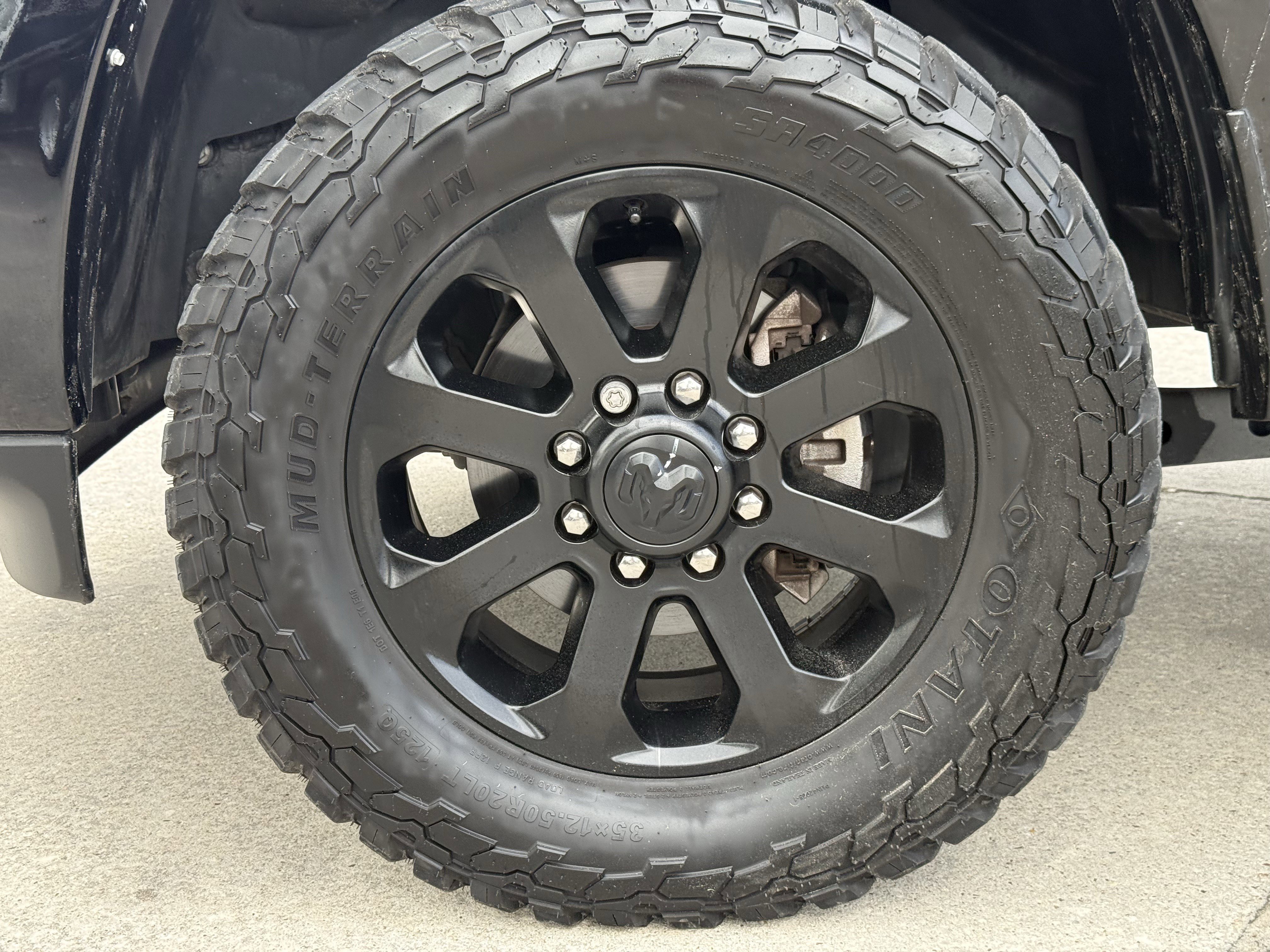 Used 2024 Diamond Black Crystal Pearlcoat Ram Laramie image 11