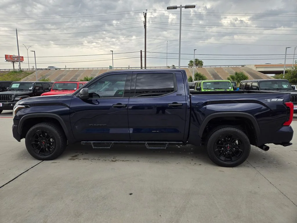 Used 2023  Toyota SR5 image 6