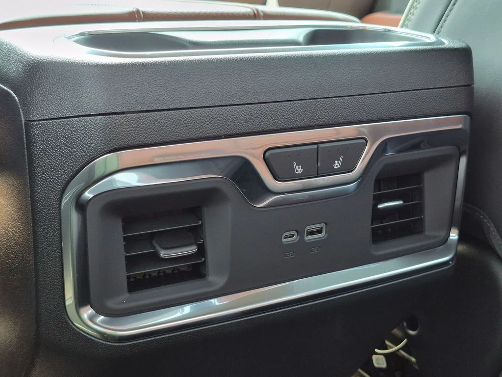 2026 GMC Sierra 3500HD Denali Ultimate - Photo 20