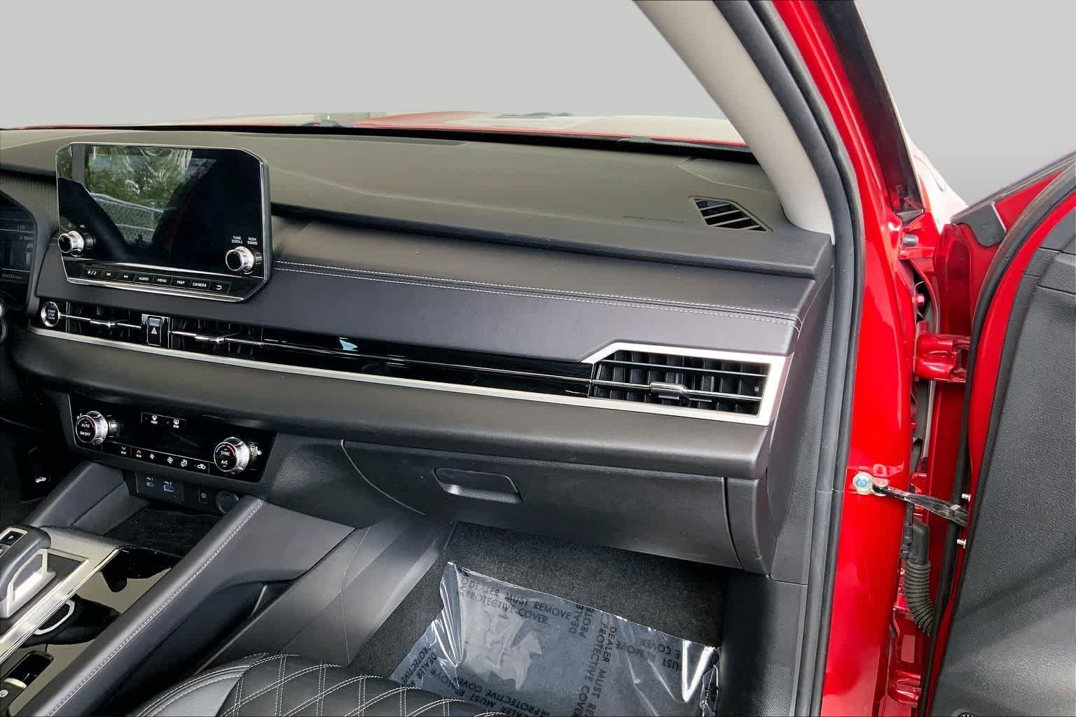 Used 2022 Red Diamond Mitsubishi SEL Special Edition image 19