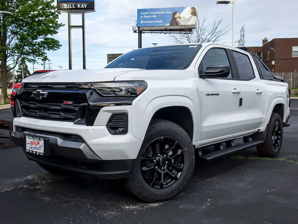 New 2026 Summit White Chevrolet Z71 image 2