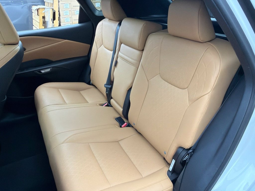 Used 2026 White Lexus 350h Premium+ image 21