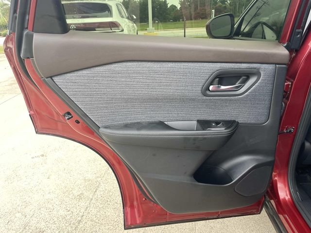 Used 2023 Red Nissan SV image 9