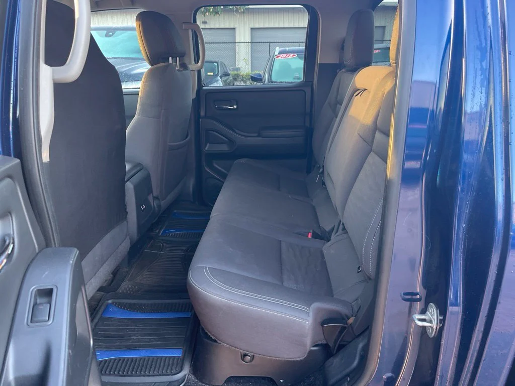 Used 2022 Blue Nissan SV image 11