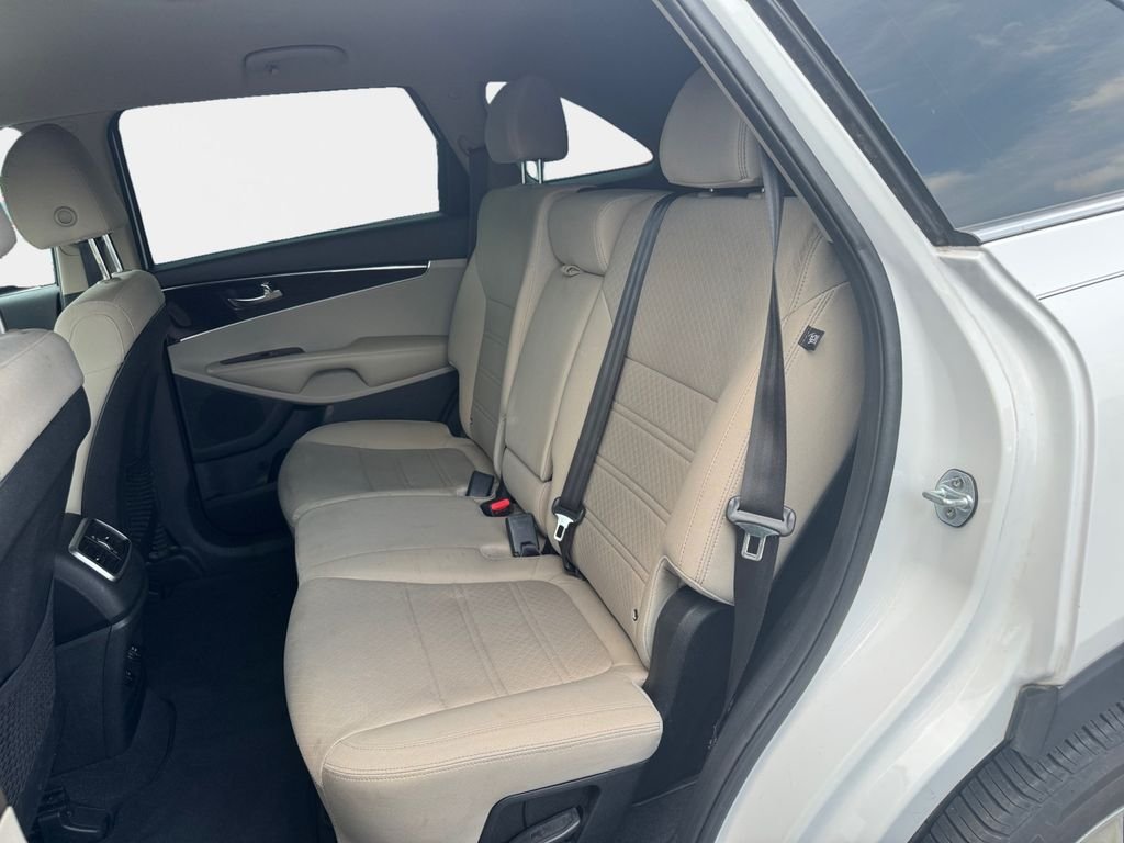 Used 2019 Snow White Pearl Kia LX image 20