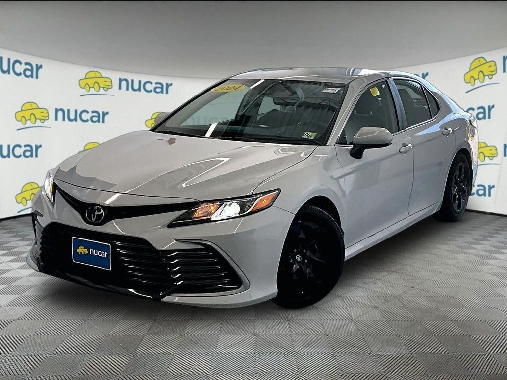 Used 2024 Ice Toyota LE image 3