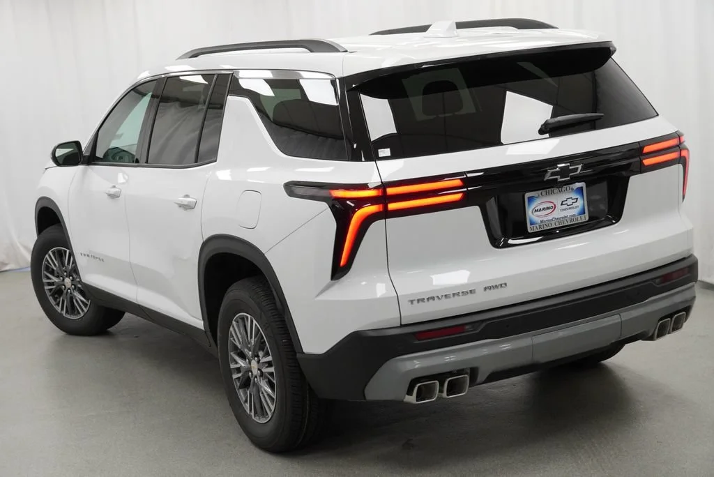 New 2027 Summit White Chevrolet LT image 36
