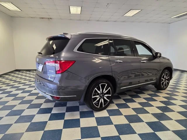Used 2021  Honda Touring image 8