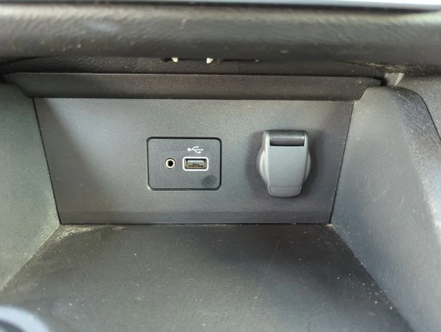 Used 2023 Silver Nissan S image 37