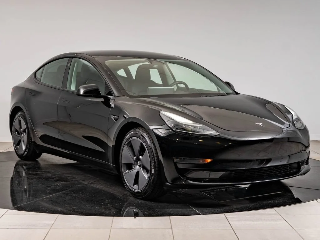 Used 2023 Black Tesla  image 12