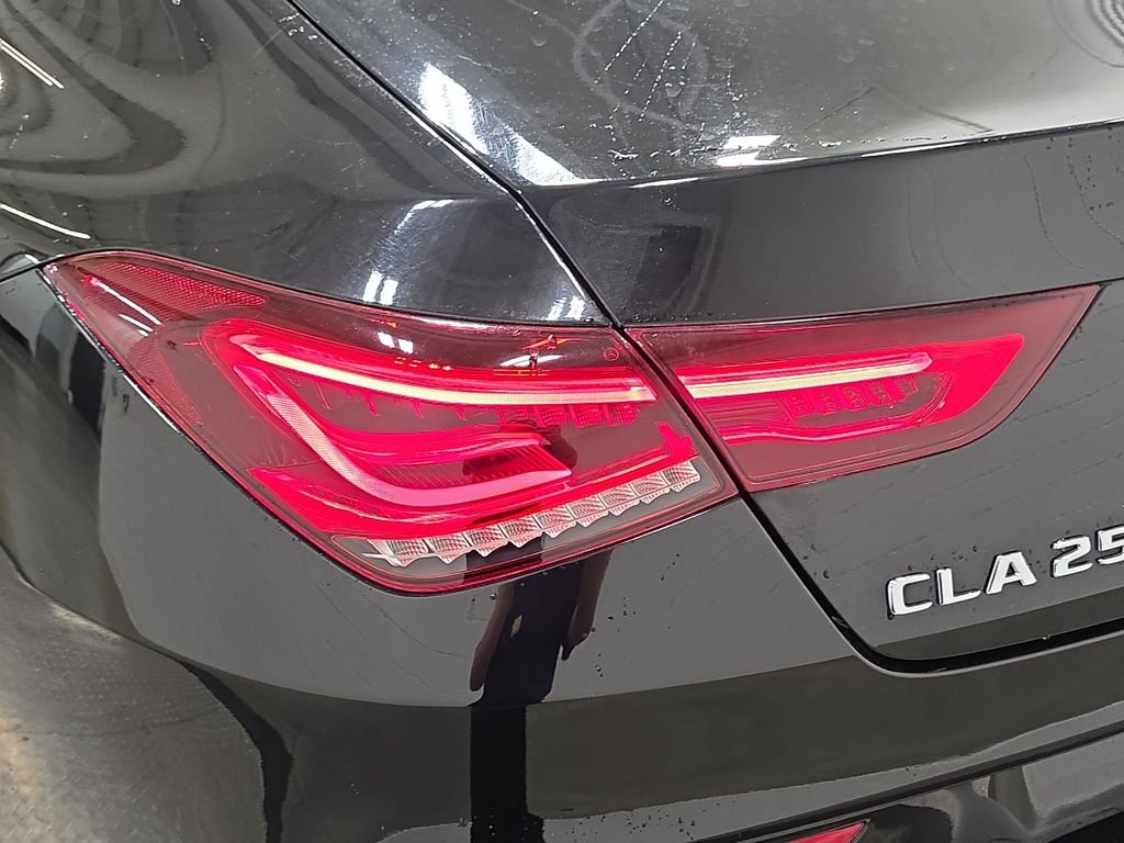 Used 2022 Black Mercedes-Benz CLA 250 image 31