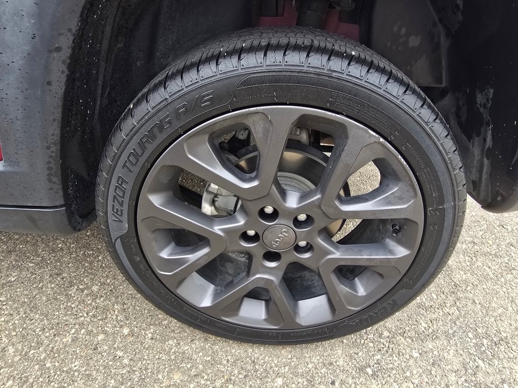 Used 2021 Redline Pearlcoat Jeep 80th Anniversary image 9