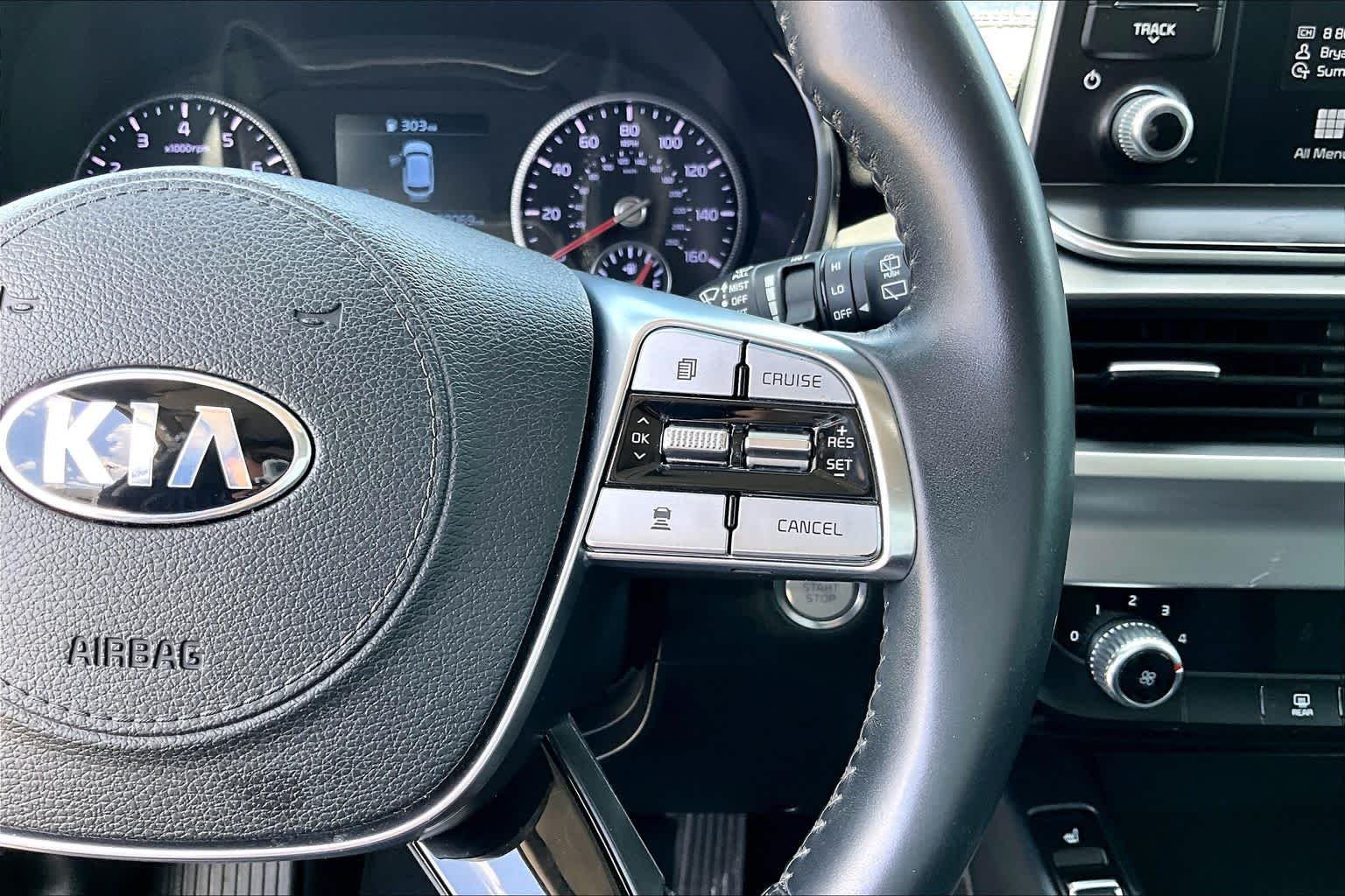 Used 2020 Snow White Pearl Kia S image 23