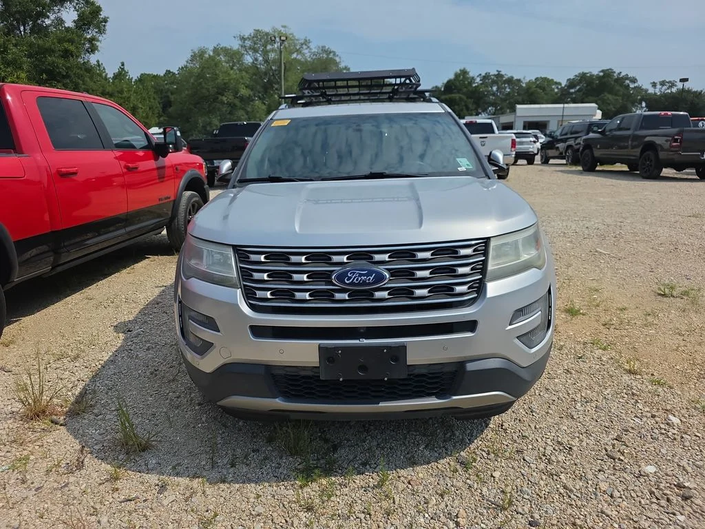 Used 2016 Silver Ford Limited image 3
