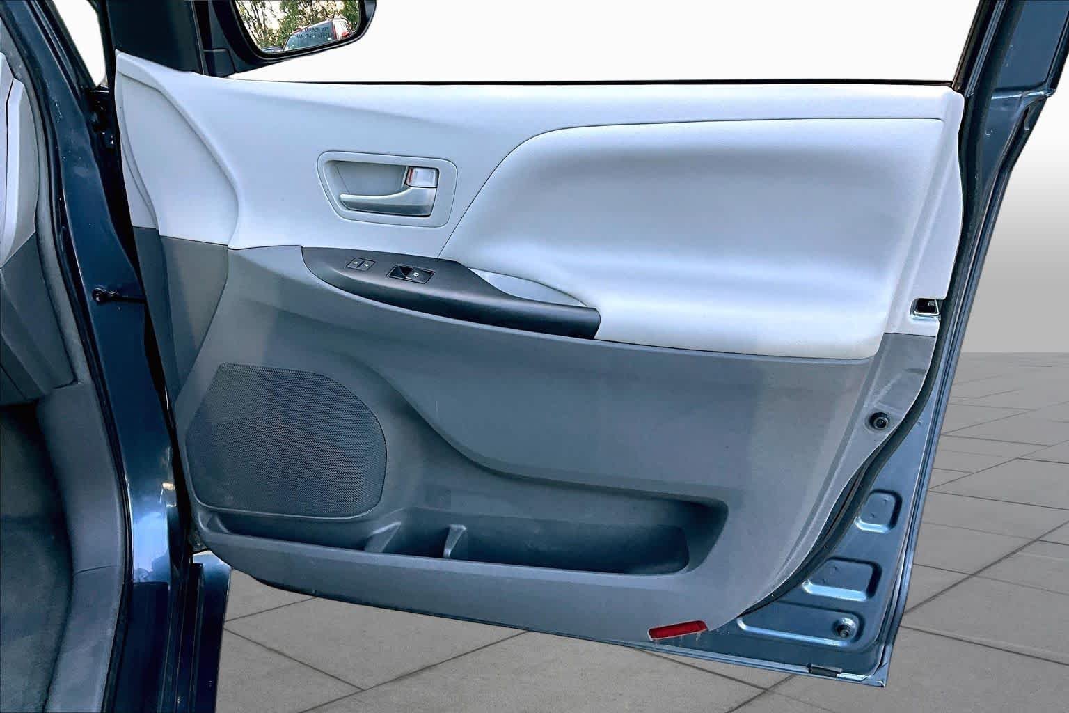 Used 2017 Shoreline Blue Pearl Toyota LE image 21