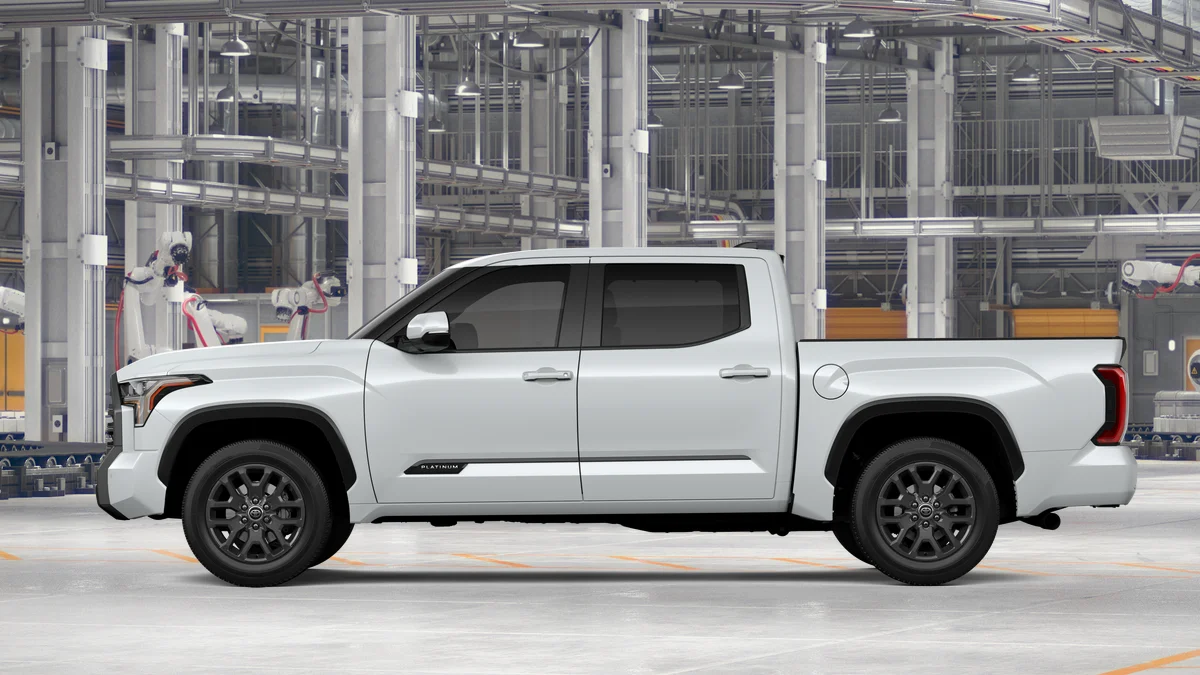 New 2026 Wind Chill Pearl Toyota Platinum image 4