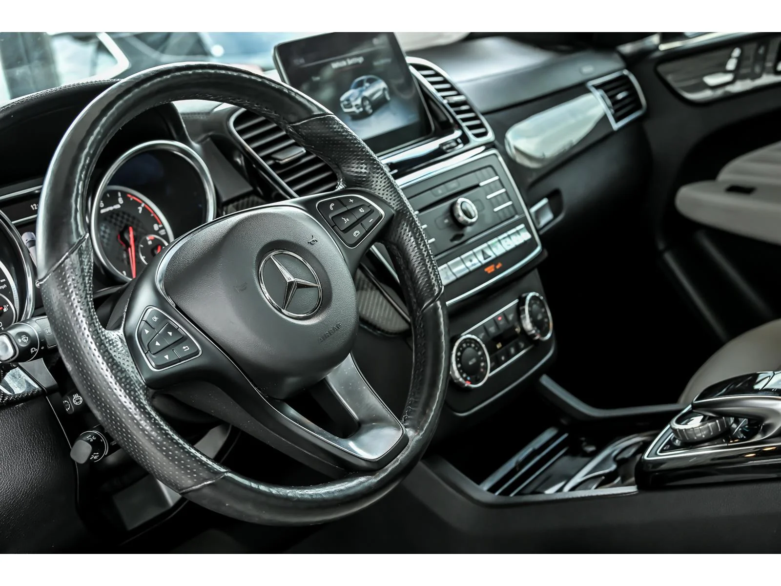 Used 2019 Gray Mercedes-Benz AMG® GLE 43 image 16