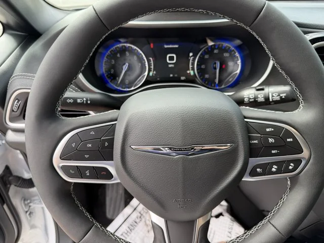 2026 Chrysler Pacifica Select - Photo 13