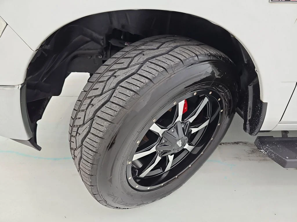 Used 2019 White Ram SLT image 36