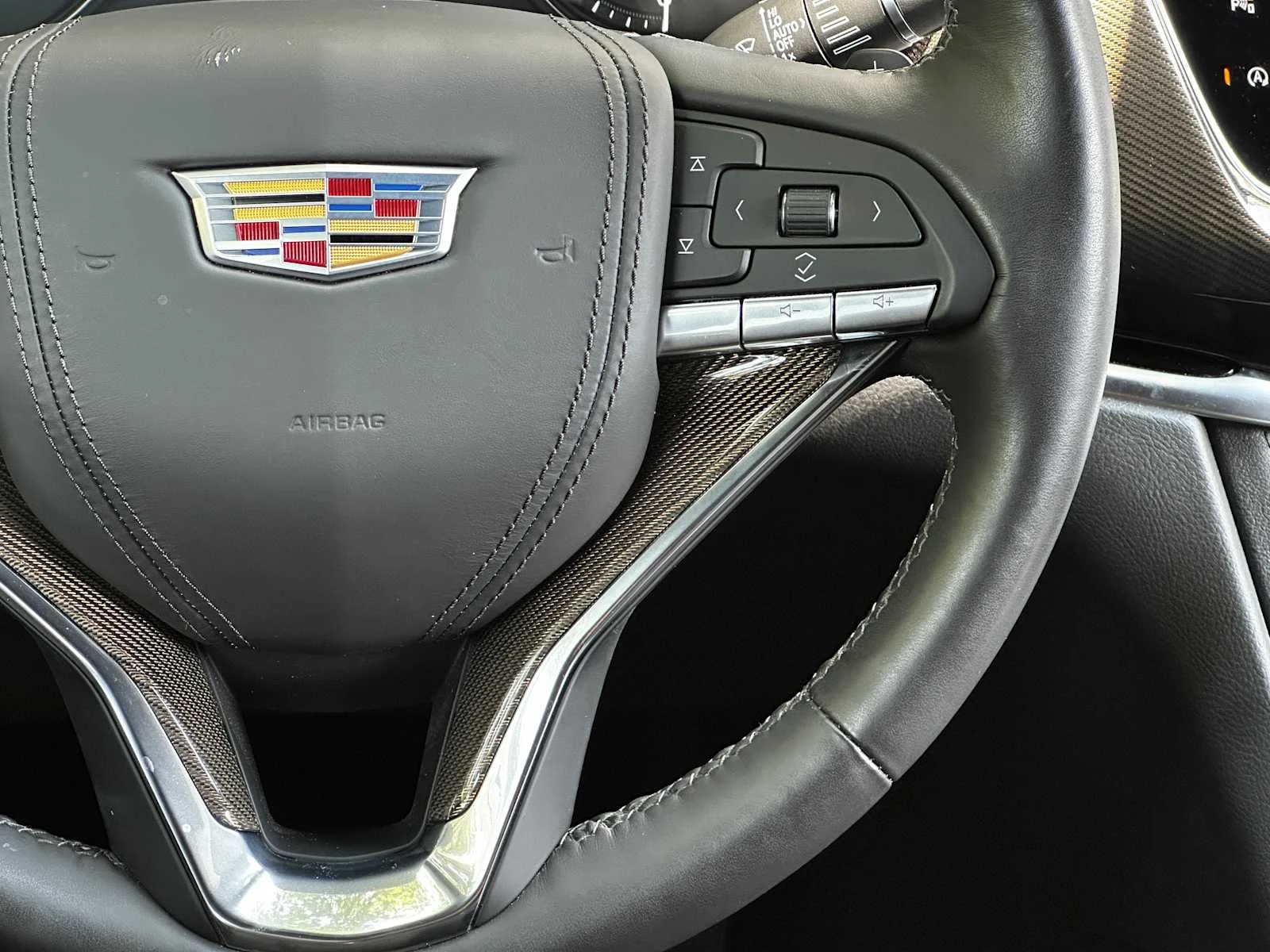 Certified Used 2025 Argent Silver Metallic Cadillac Premium Luxury image 21
