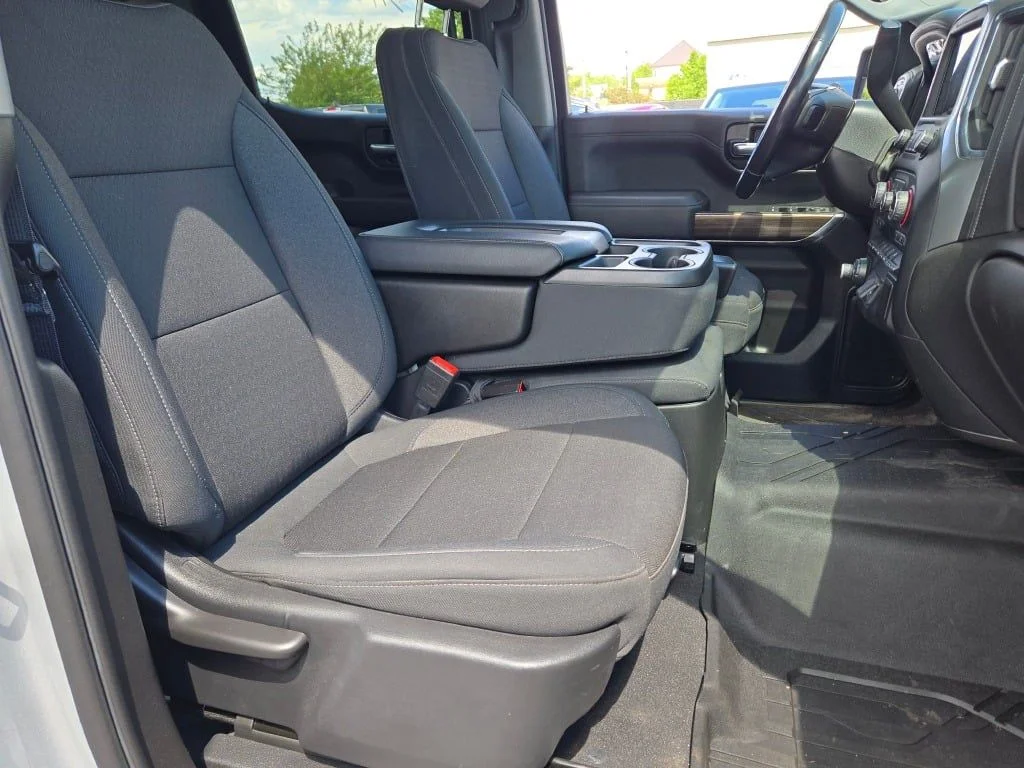 Used 2021 Silver Chevrolet LT image 7