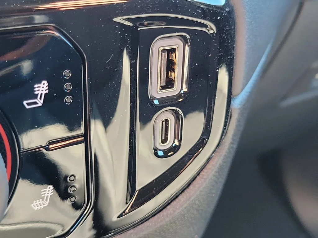 New 2026 Summit White Chevrolet LT (2FL) image 19