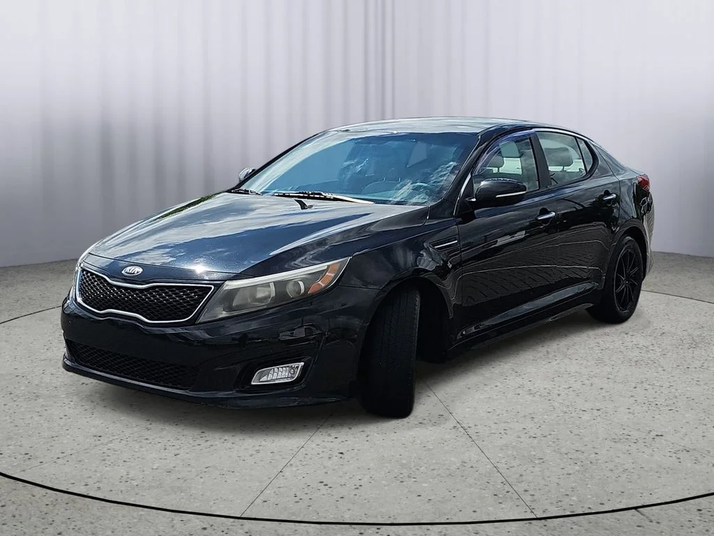 Used 2015 Black Kia LX image 7