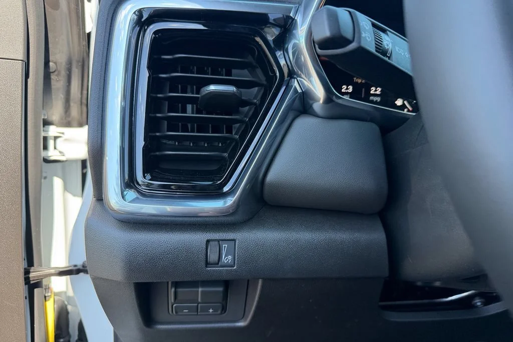 New 2026 Summit White GMC Elevation image 19