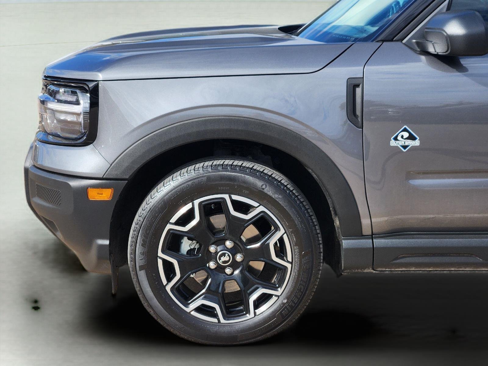 Used 2025 Carbonized Gray Ford Outer Banks image 8