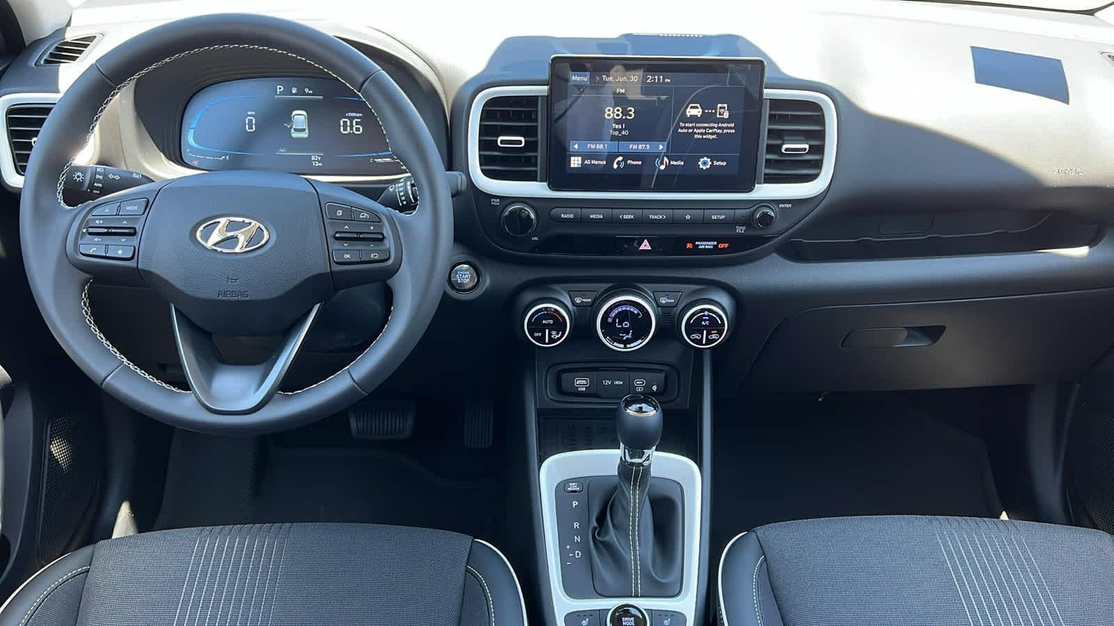 New 2026 Lunar White w/Black Roof Hyundai SEL w/Two-Tone Roof image 56