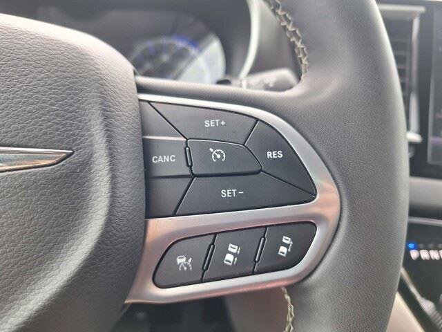 Used 2024 Bright White Clearcoat Chrysler Touring L image 14