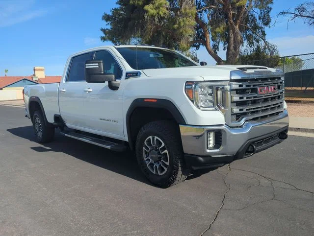 2022 GMC Sierra SLE 4WD Crew Cab Standard Box SRW's photo
