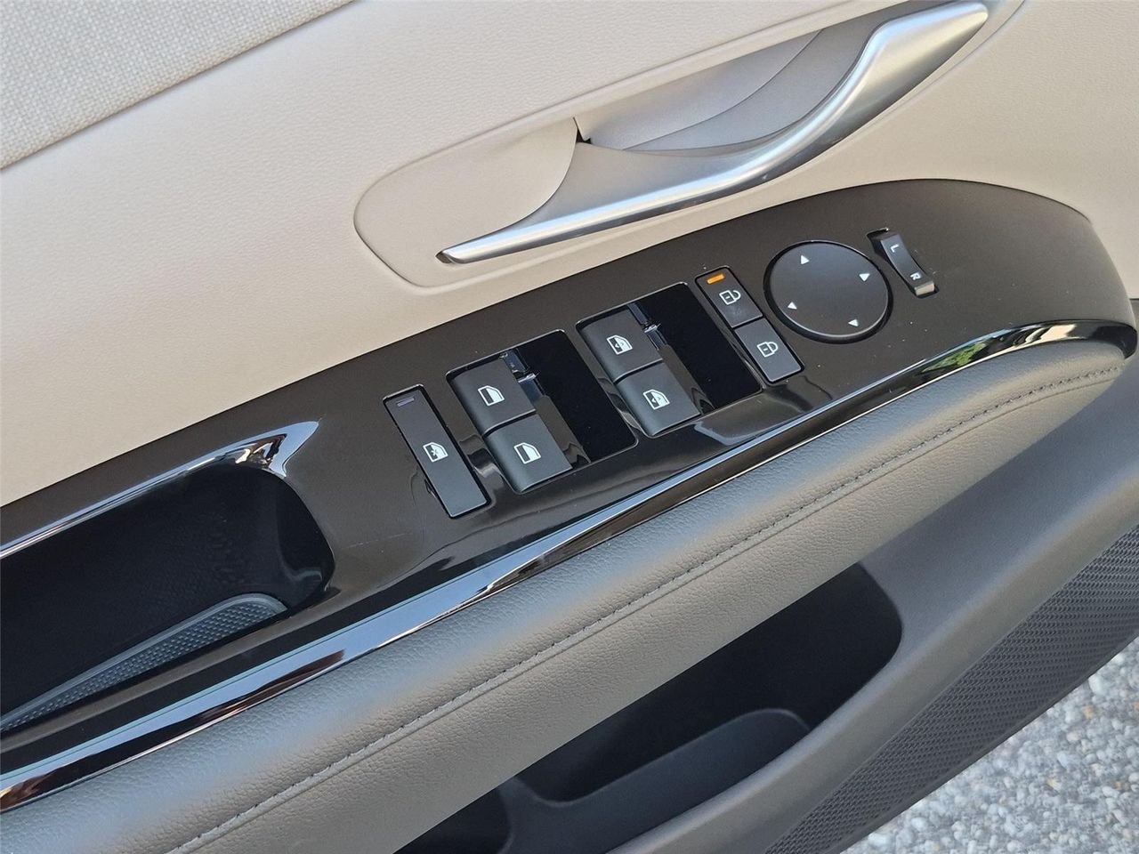 New 2026 Creamy White Pearl Hyundai Limited image 15