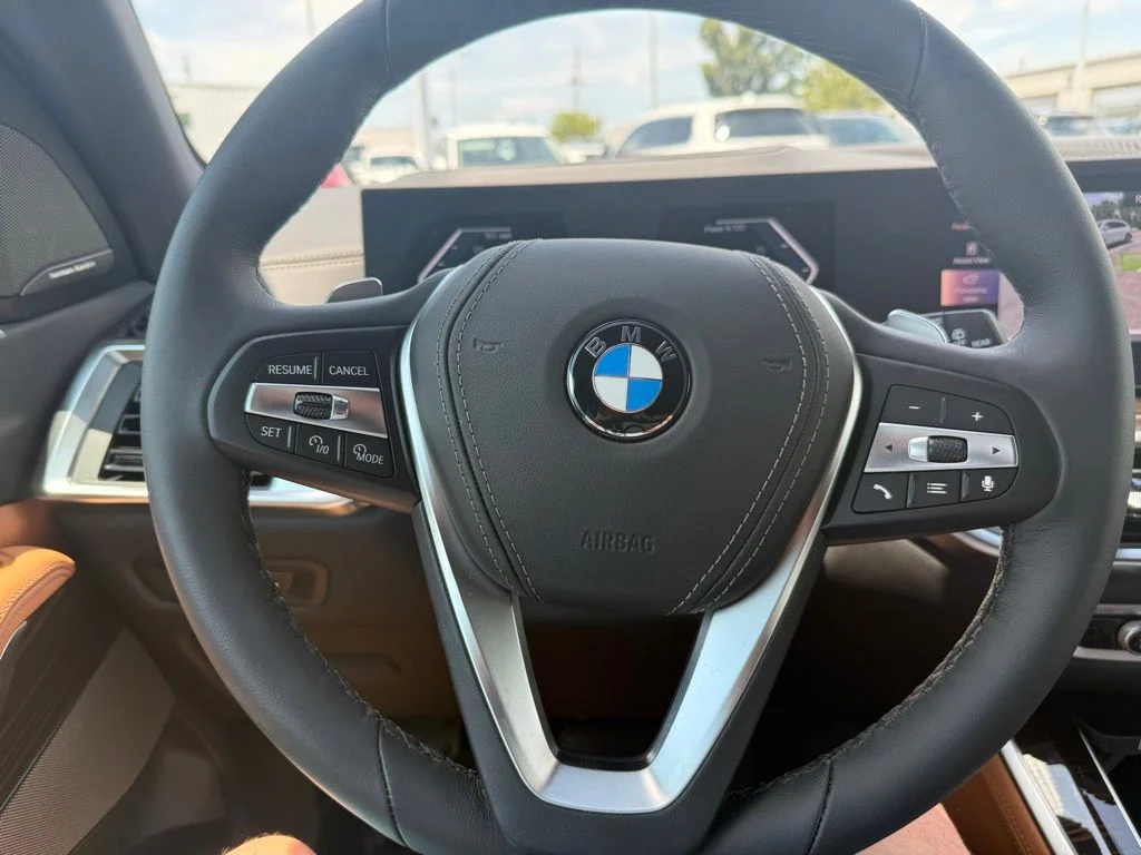 Used 2026 White BMW xDrive40i image 13