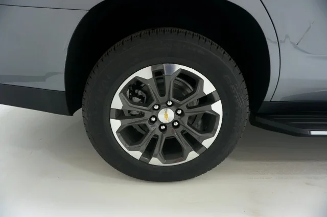 New 2026 Sterling Gray Metallic Chevrolet LT image 6