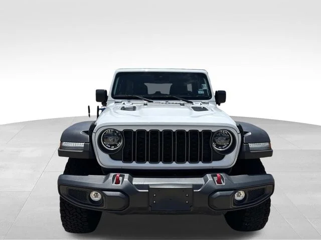 Used 2025 White Jeep Rubicon image 4