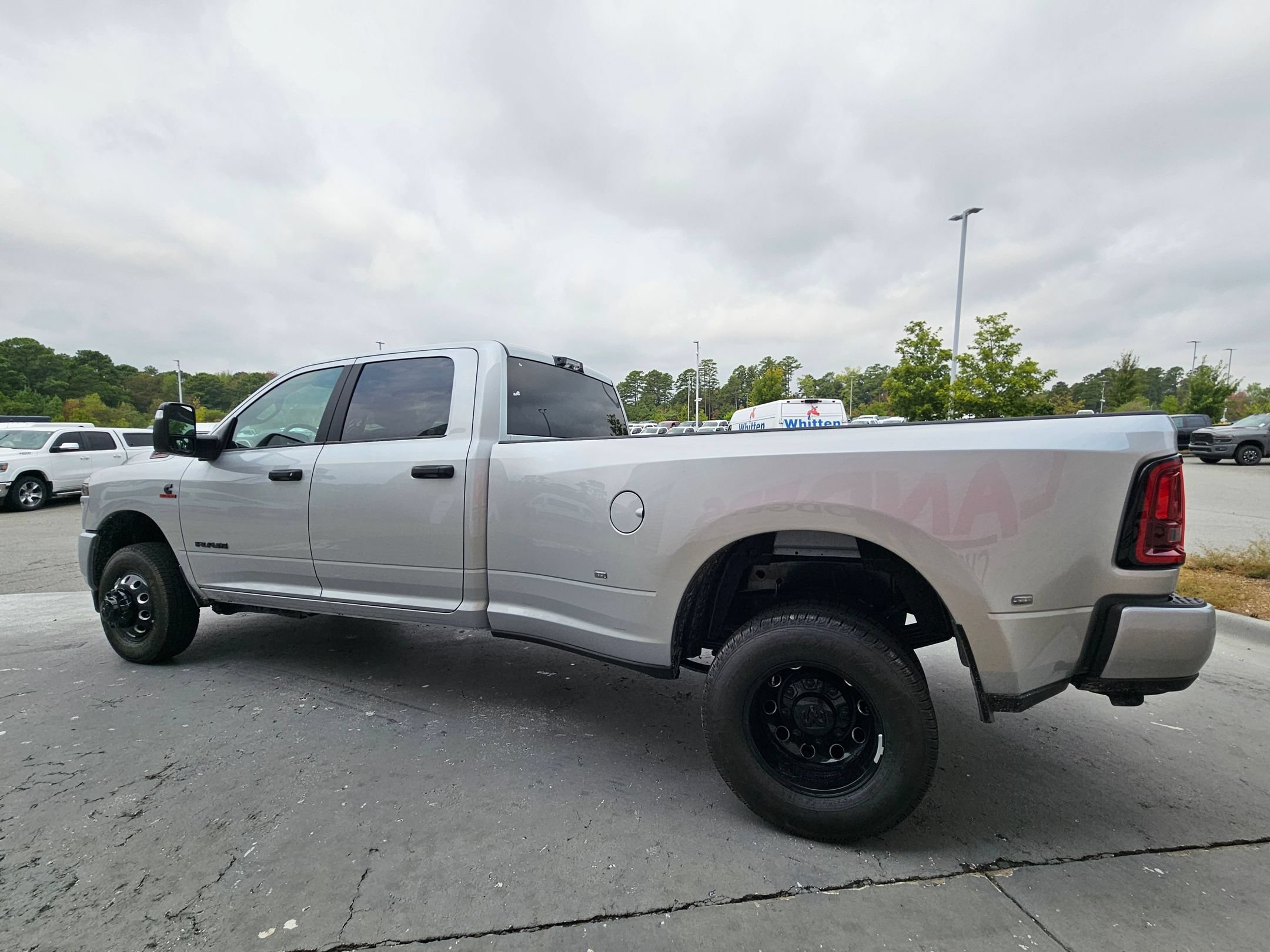 New 2026 Bright White Clear-Coat Exterior Paint RAM Big Horn image 5