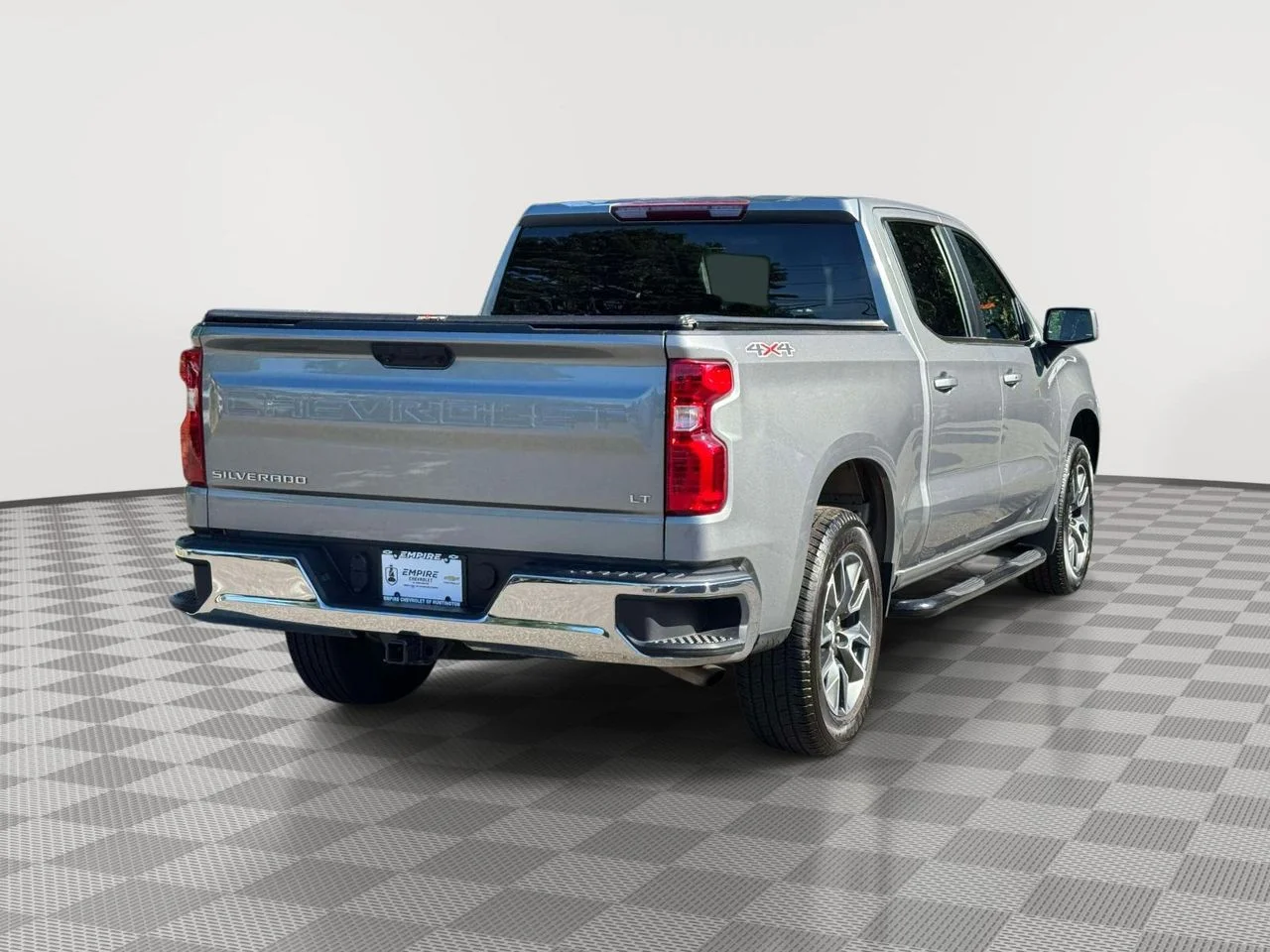 Used 2023 Sterling Gray Metallic Chevrolet 4WD Crew Cab Short Bed LT with 2FL image 4