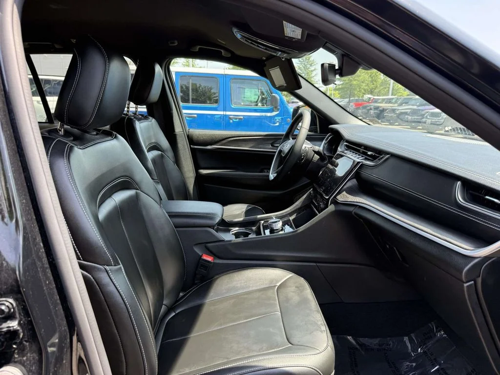 Used 2024 Black Jeep Limited image 14