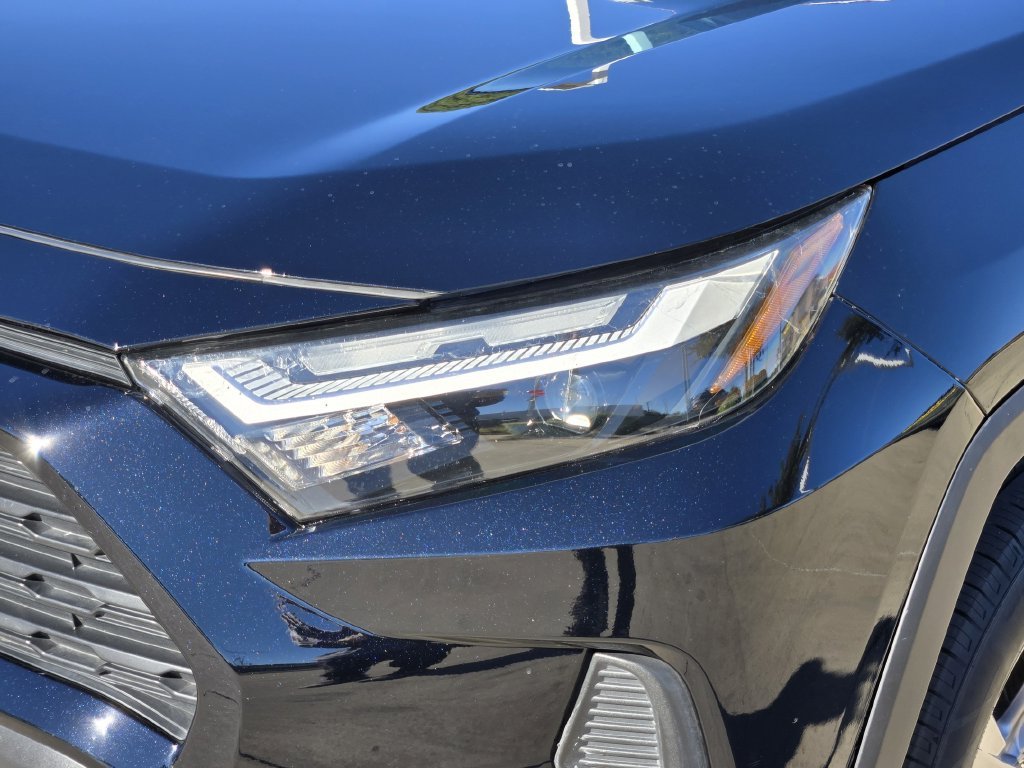 Used 2023 Black Toyota XLE image 6