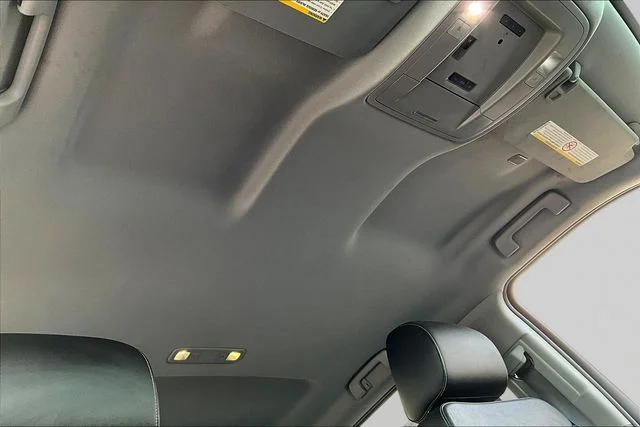 Used 2017 Silver Chevrolet LTZ image 28