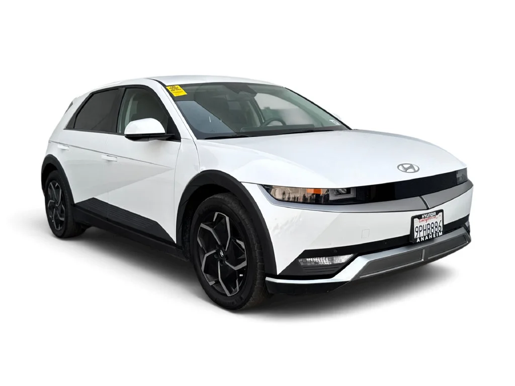 Used 2024 White Hyundai SEL image 15