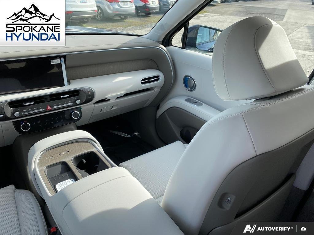 New 2026 Classy Blue Pearl Hyundai SEL 8P image 28