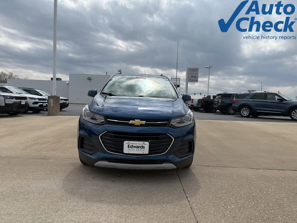 Used 2020 Blue Chevrolet LT image 2