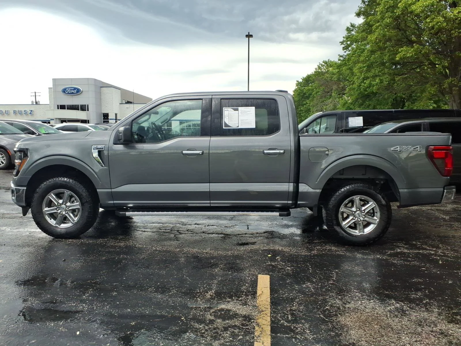 Used 2025 Gray Metallic Ford XLT image 5